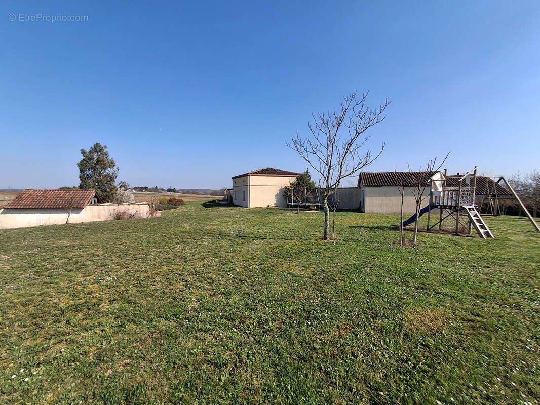 Maison à SAINT-PAUL-D'ESPIS