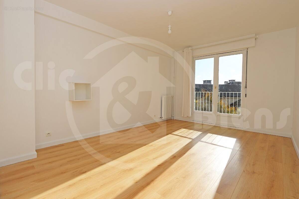 Appartement à VERSAILLES