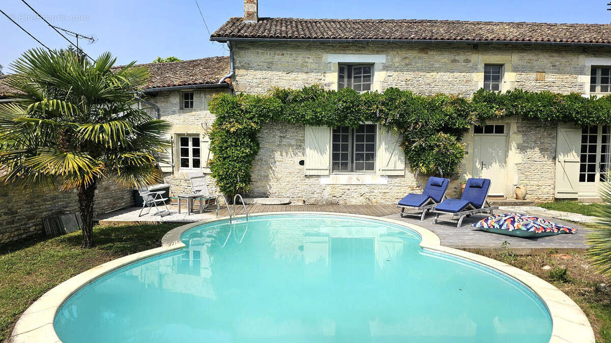 PISCINE (4) - Maison à MESSE