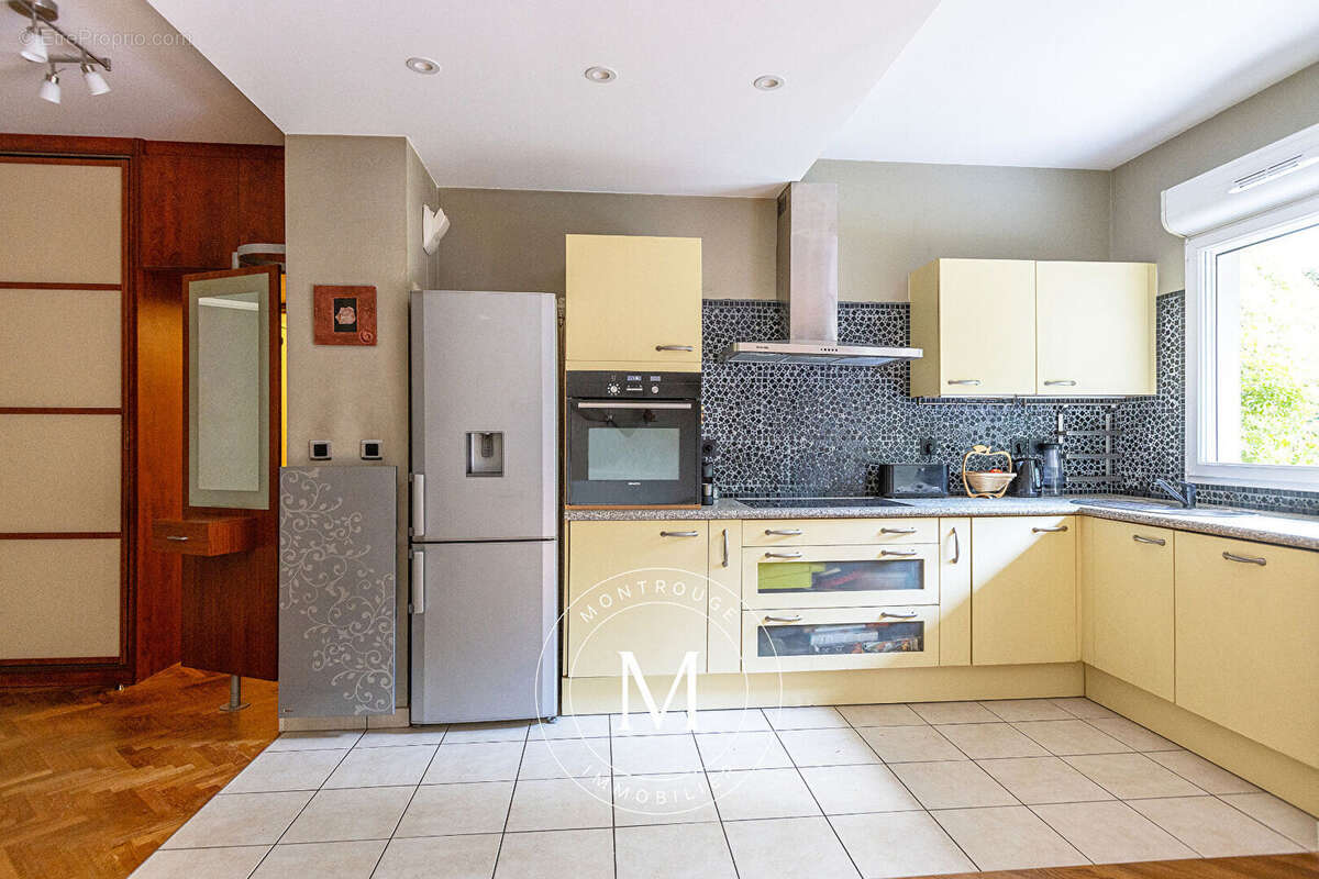 Appartement à MONTROUGE