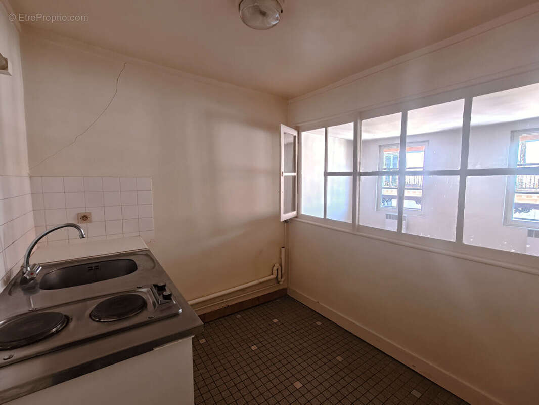 Appartement à PARIS-11E