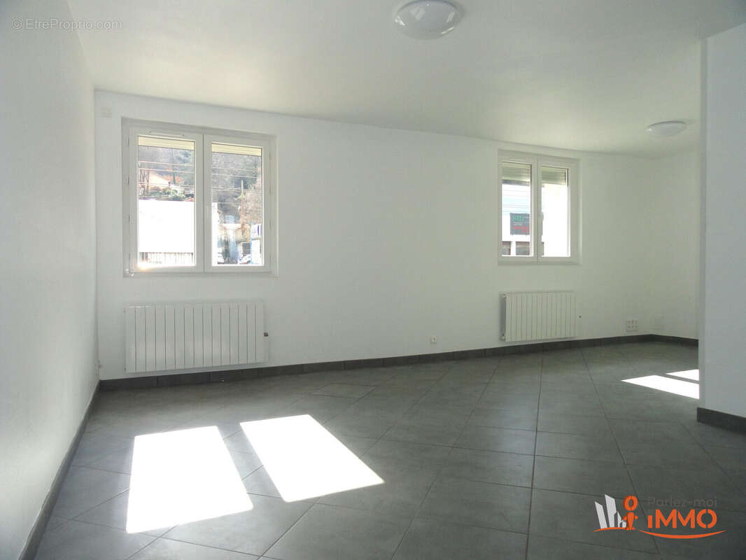 Appartement 210 m² à Saint-Etienne  - photo 5