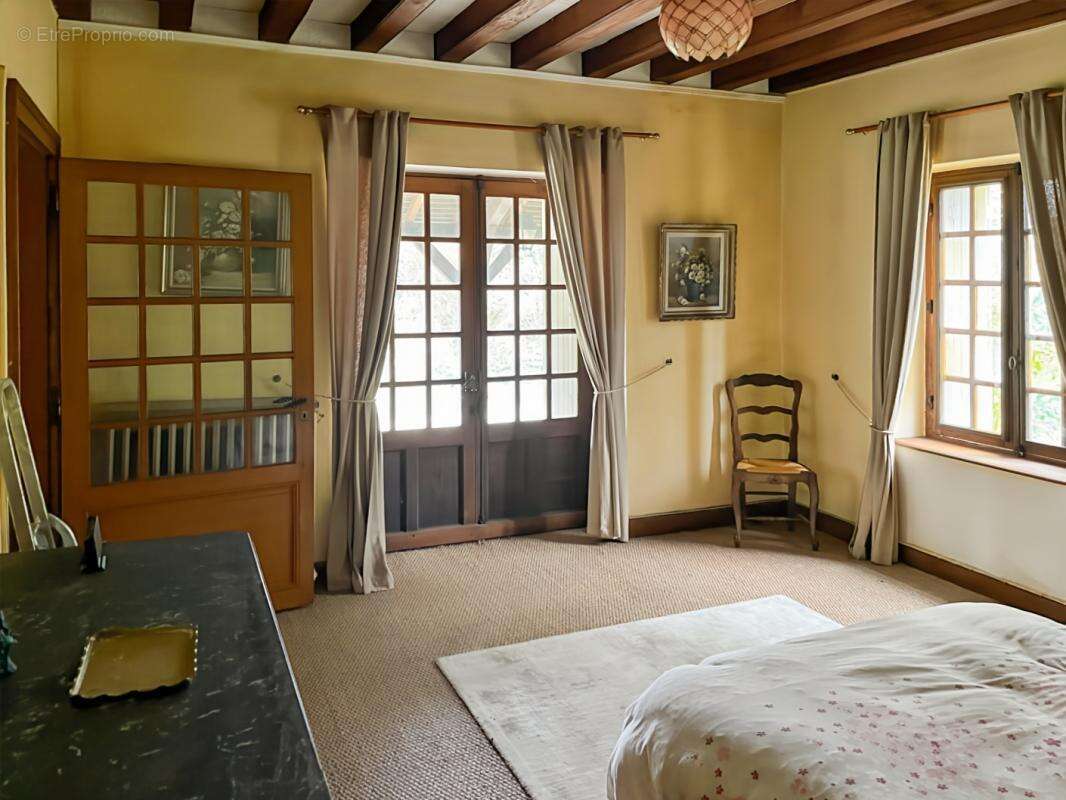 Maison à MONTGIVRAY