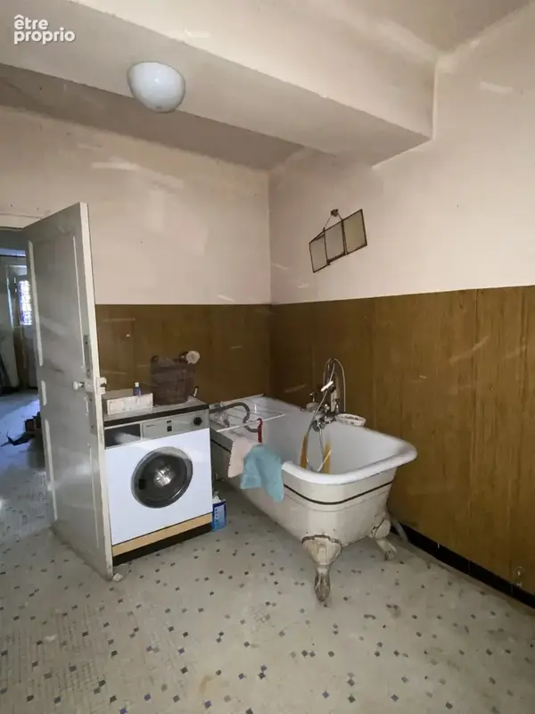 MOULIN et maison de 175 m² avec grandes dépendances et terrain - photo 8