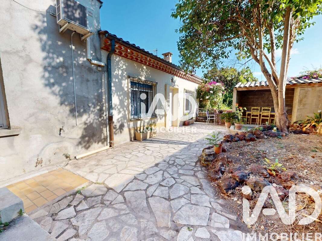 Photo 2 - Maison à PUISSALICON