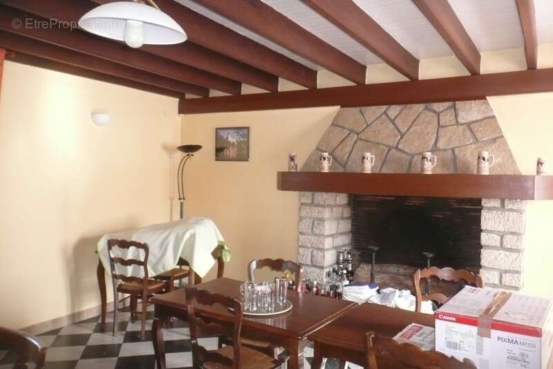 Maison à SAINT-CHAMARAND