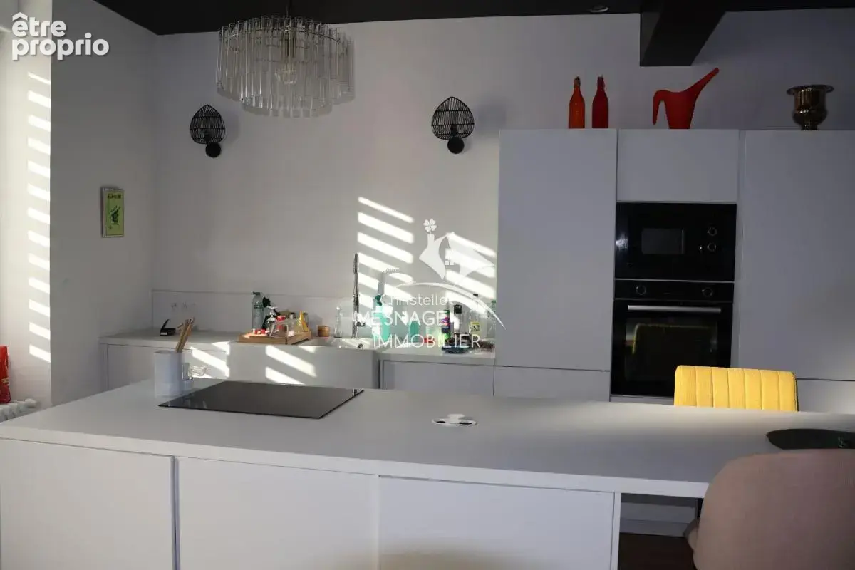 À vendre chez Christelle Mesnage Immobilier. Au centre-ville - photo 5