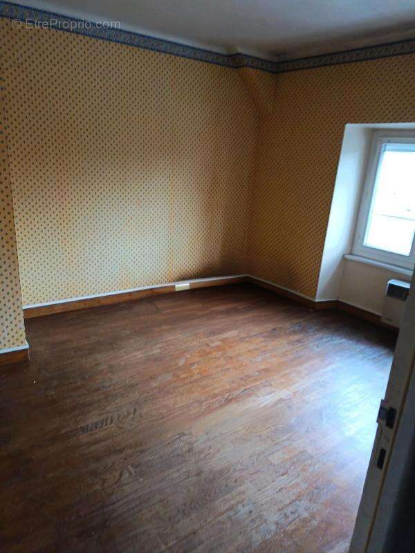 Maison à MINIAC-MORVAN