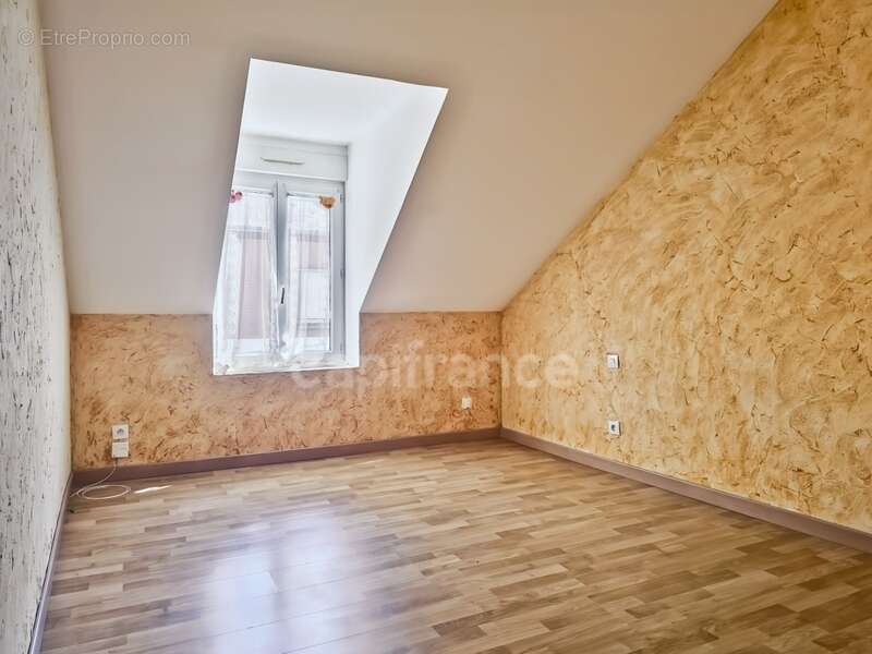 Ensemble immobilier - Local commercial, partie production et son habitation avec vue sur rivière - photo 7