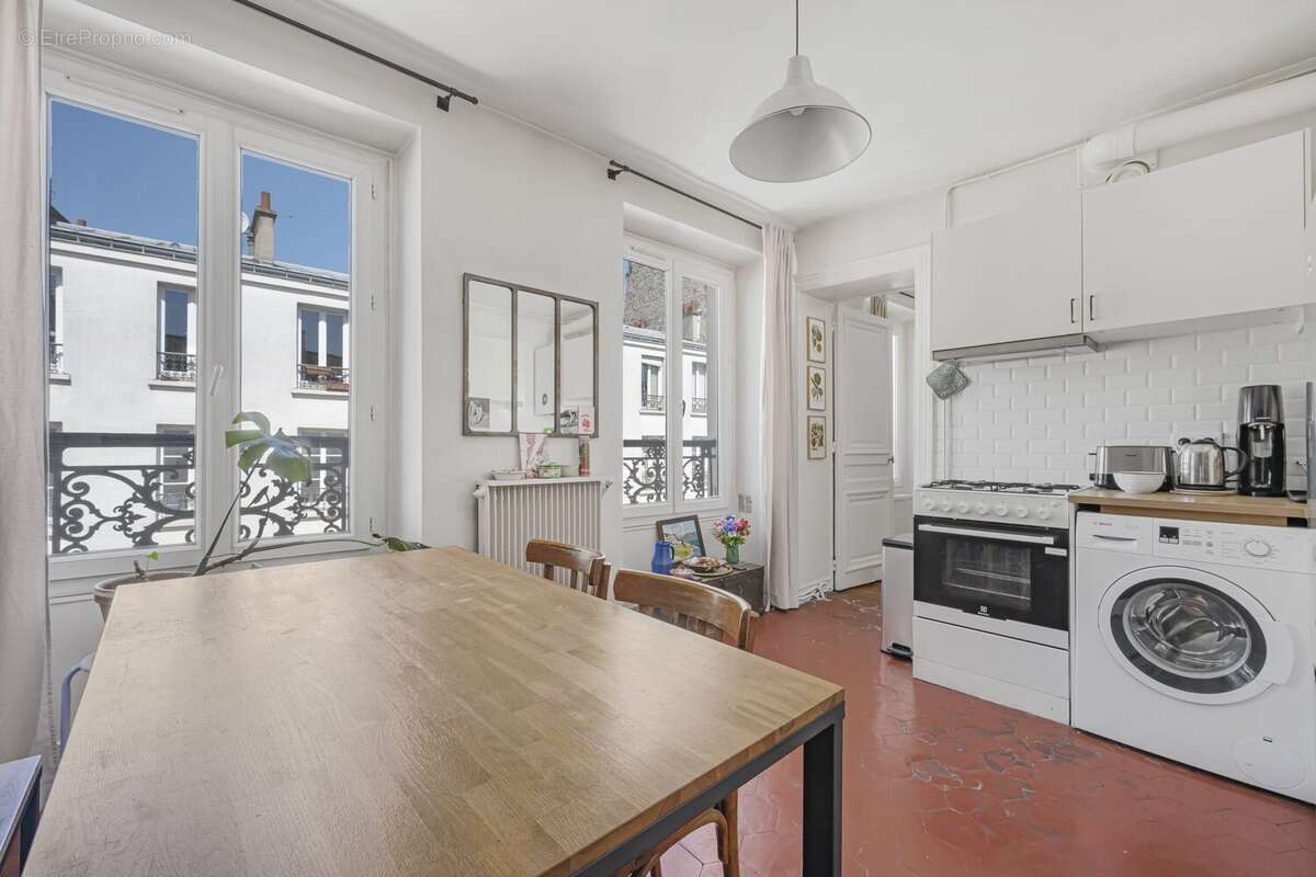 Appartement à PARIS-18E