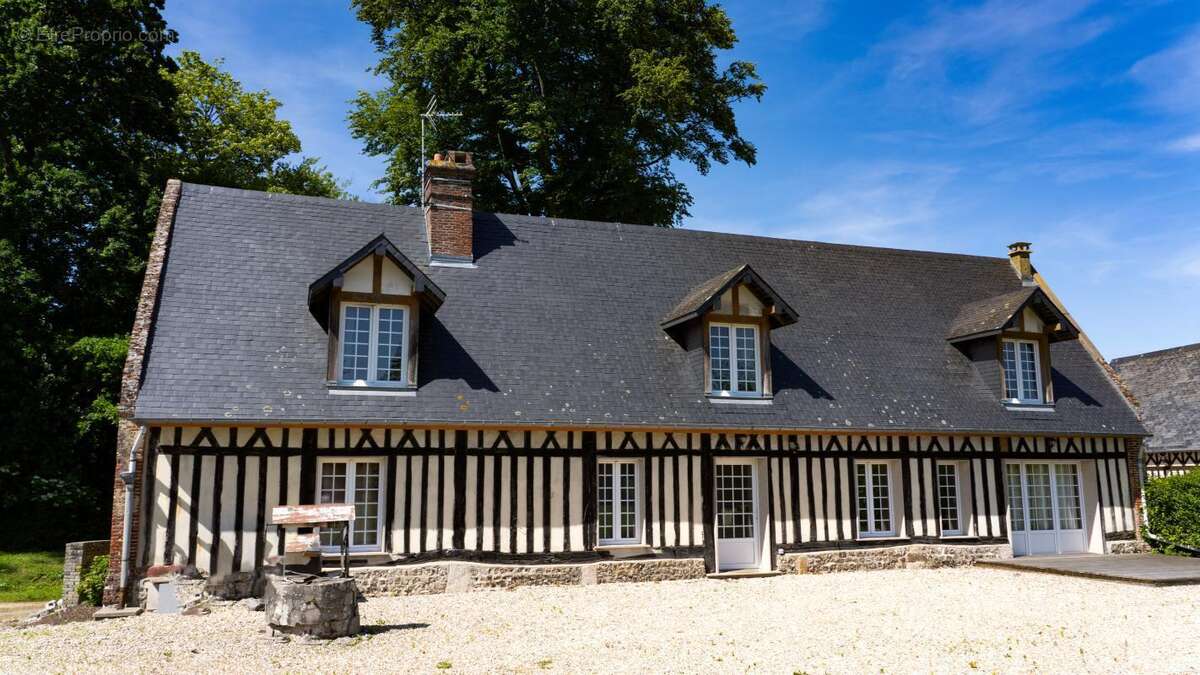 Maison à SAINT-RIQUIER-ES-PLAINS