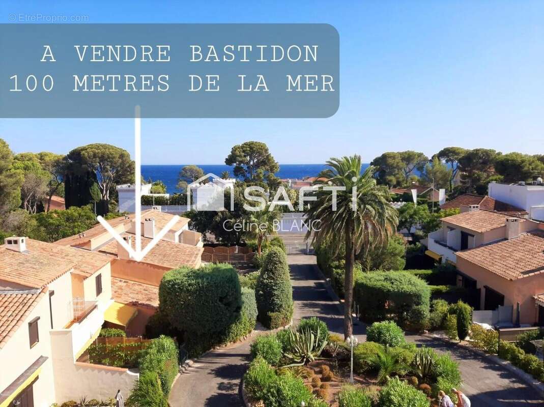 Photo 2 - Maison à SAINT-RAPHAEL