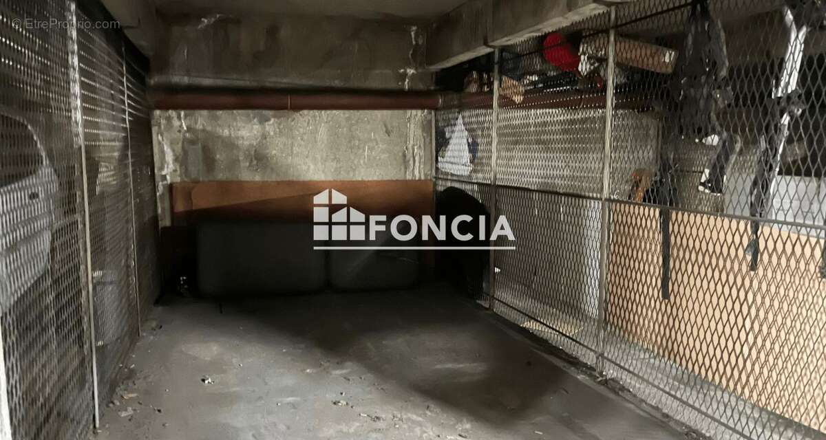 Parking à PARIS-13E