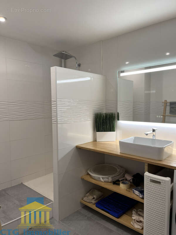 Appartement à MARSEILLE-8E