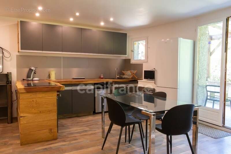 Saint-Cassin 73160 – Environ 270 m² habitables, 4 logements indépendants, 150 m² de potentiel supplémentaire. Un bien unique aux - photo 15