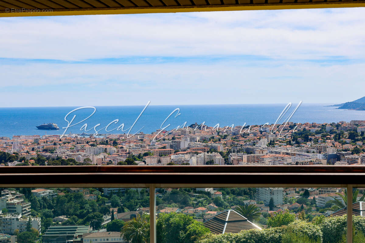 Appartement à LE CANNET