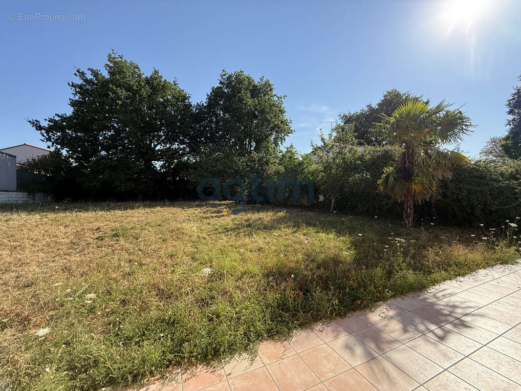 Montaigu-Vendée, quartier calme, maison 200 m2, 6 chambres, et terrain constructible! - photo 5