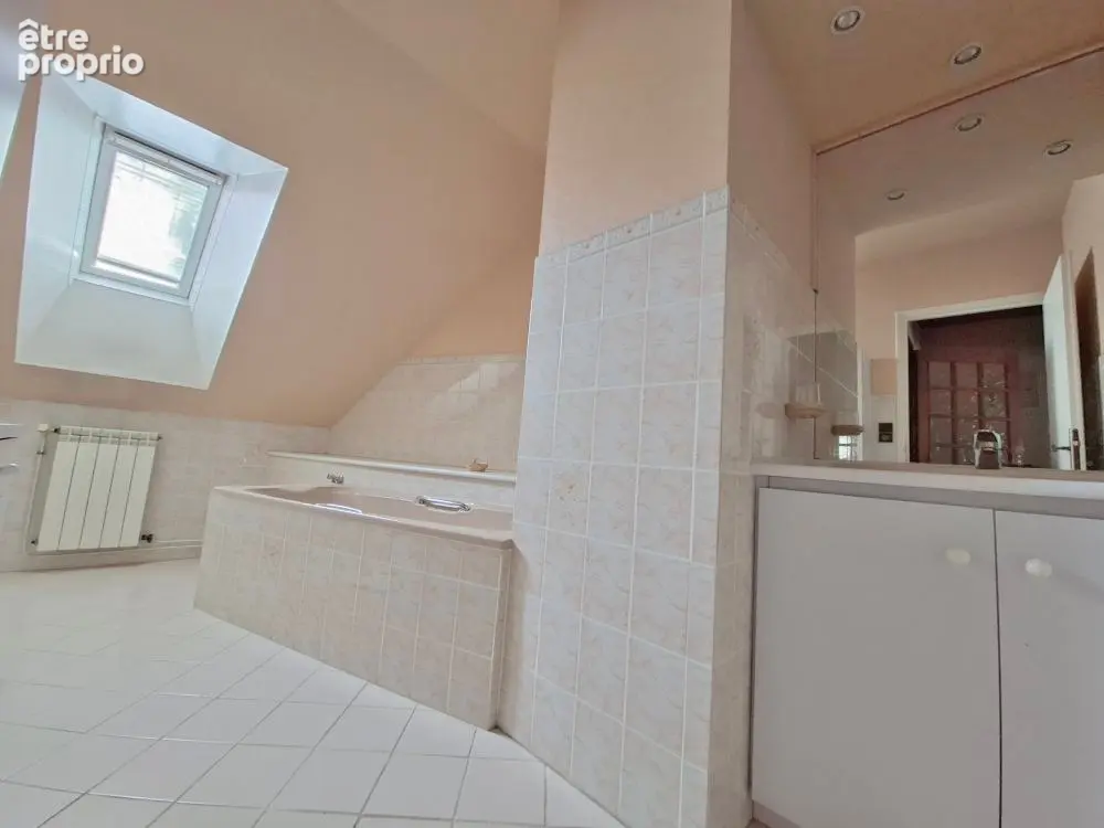 Maison Saint Hippolyte 12 pièces 190 m2, terrain de 338m2 avec grande terrasse - photo 7