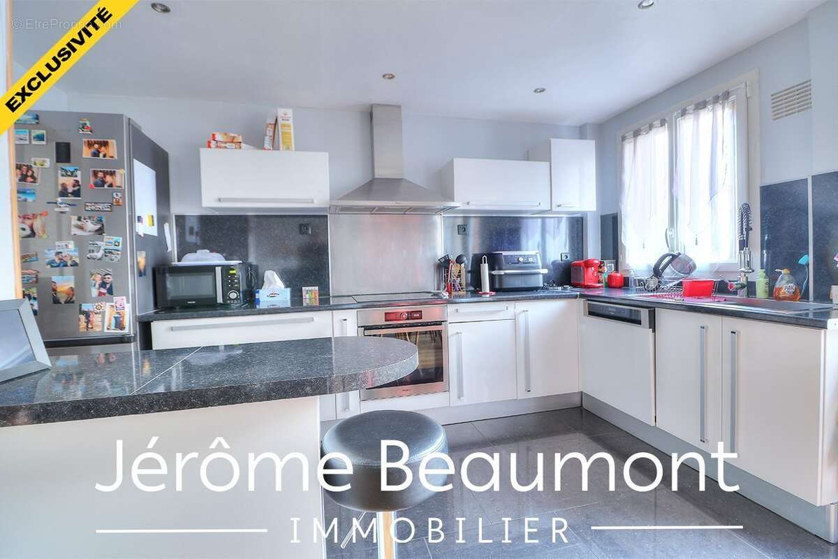 Appartement à EZANVILLE