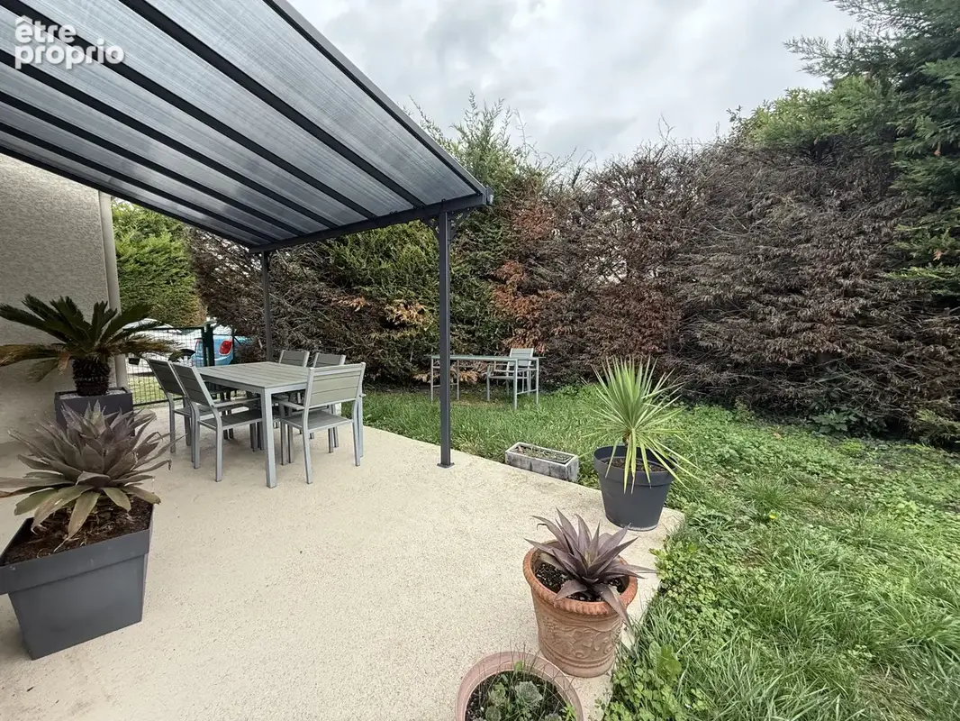 HIDRI IMMO PLUS vous propose en exclusivité une maison mitoyenne avec climatisation et garage à Fontaine - photo 12