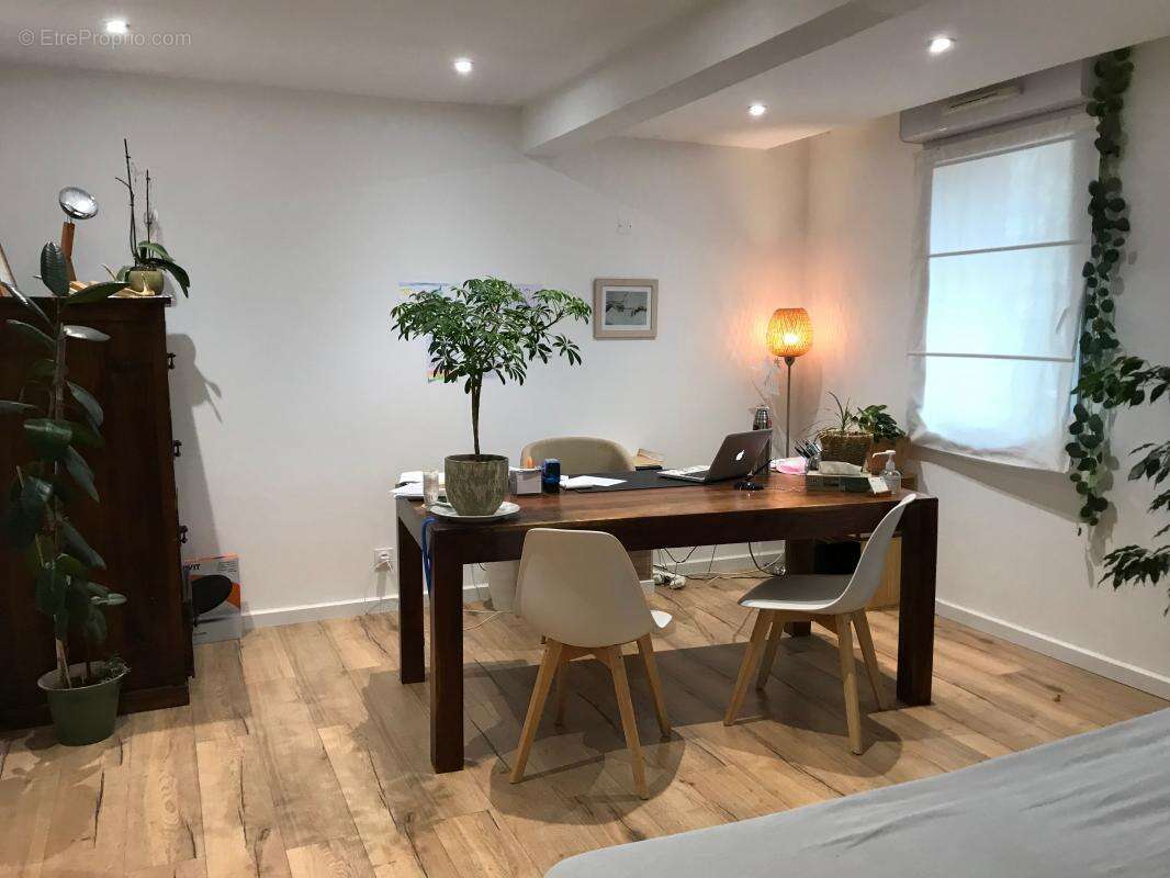 Appartement à NYONS