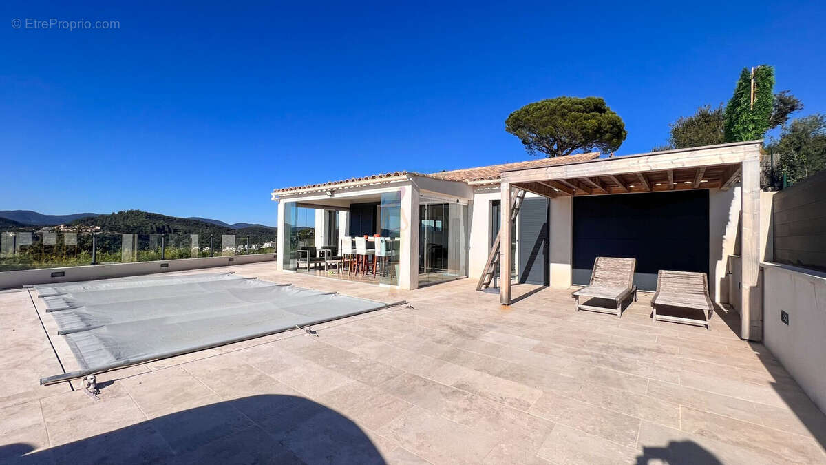 Maison à LES ISSAMBRES