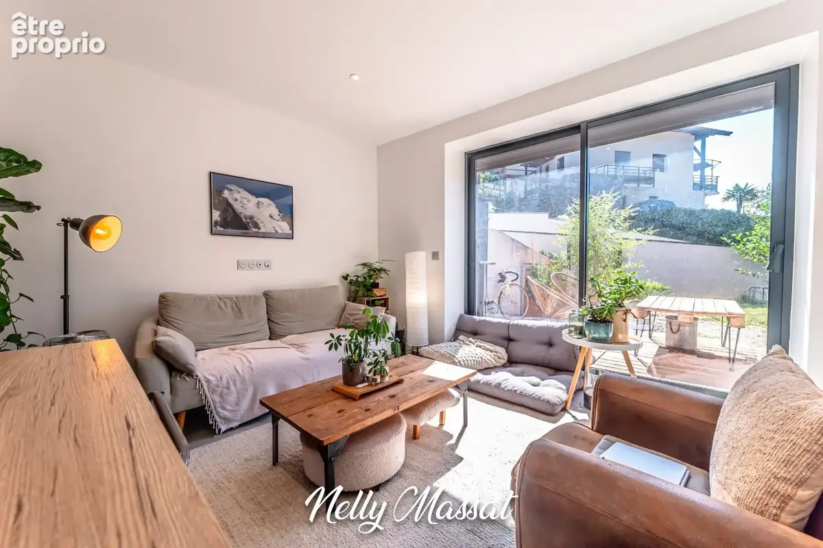 Appartement à vendre 4 pièces LA MOTTE SERVOLEX (73) - Triplex récent avec jardin et stationnement - photo 3