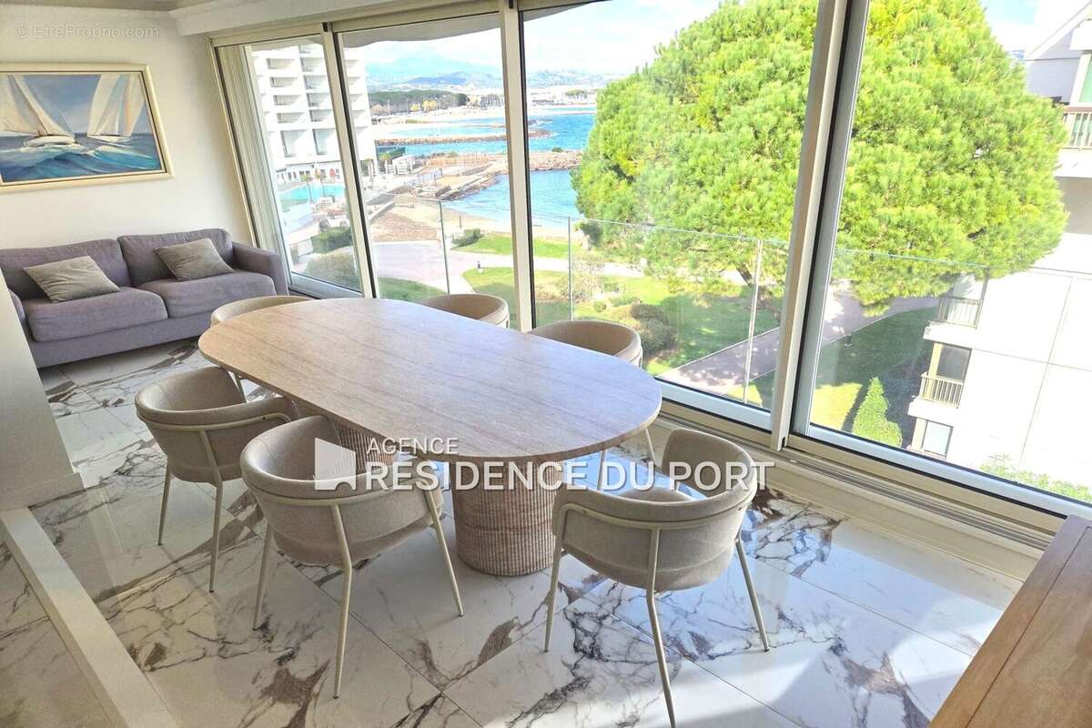 Appartement à MANDELIEU-LA-NAPOULE