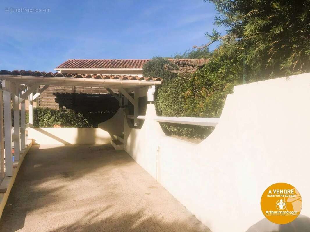 Maison à BORMES-LES-MIMOSAS