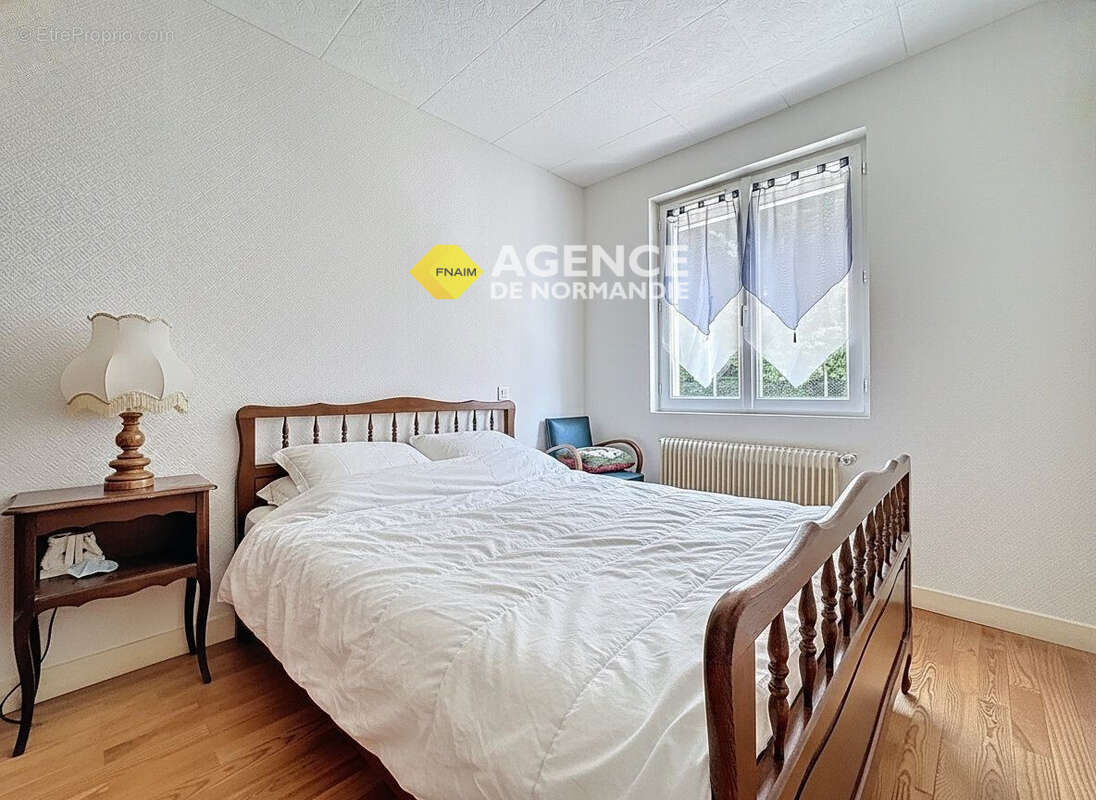 Maison à MONTREUIL-L'ARGILLE