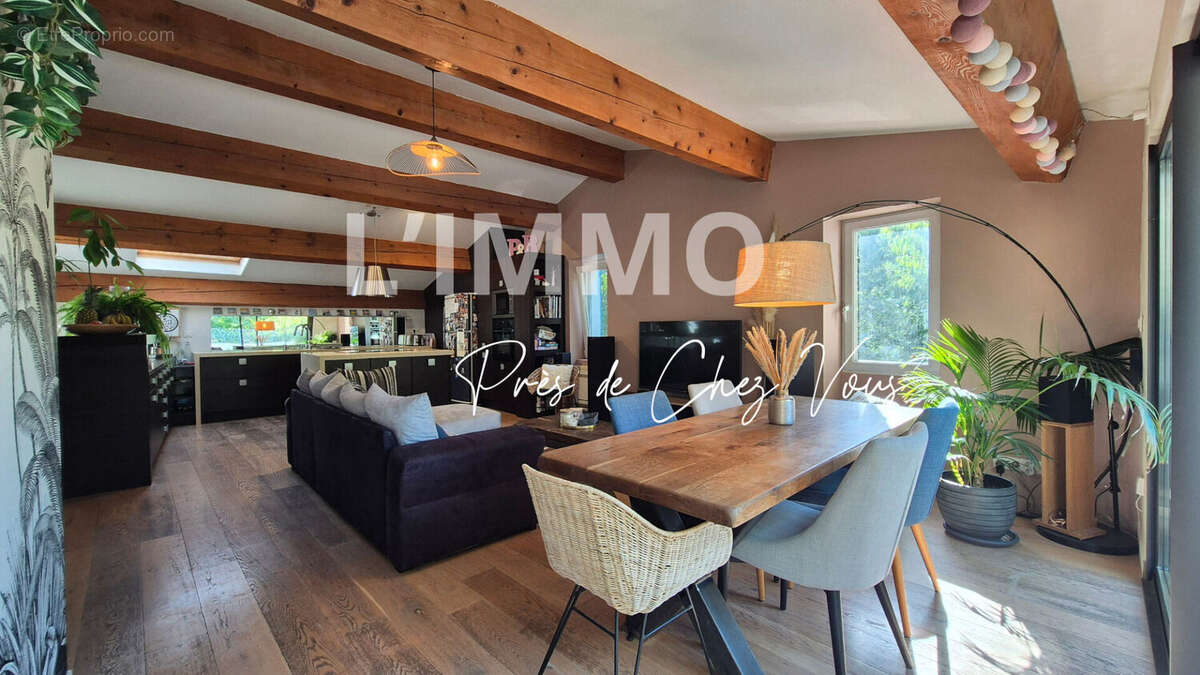 Maison à ROQUEVAIRE