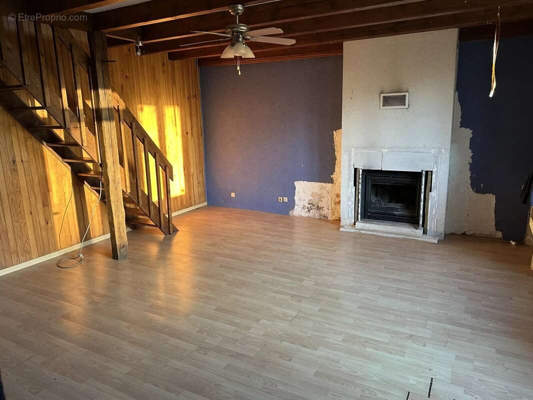 Maison à LA FERRIERE-AIROUX