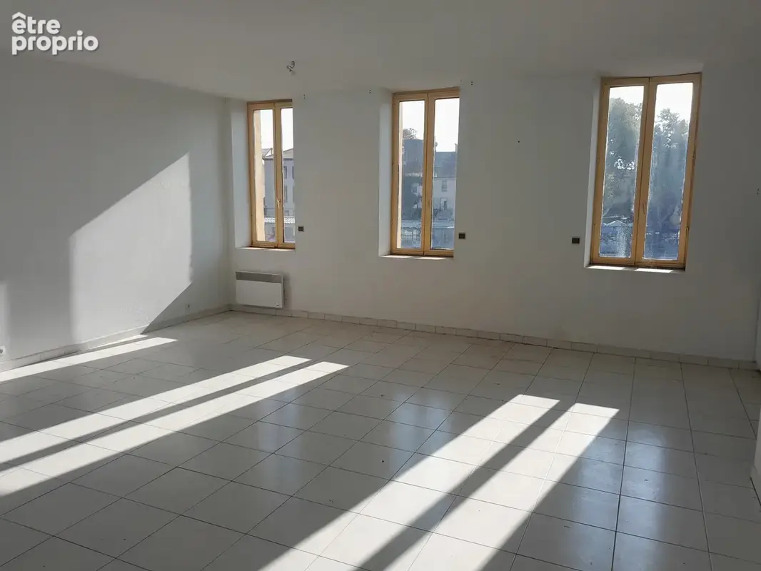 Appartement avec grand hangar et terrain d'agrement - photo 4