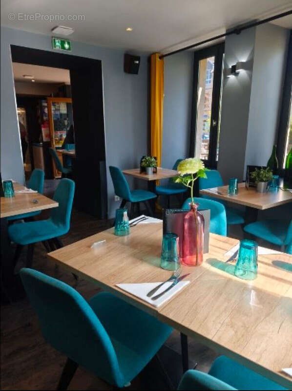 Commerce à IS-SUR-TILLE