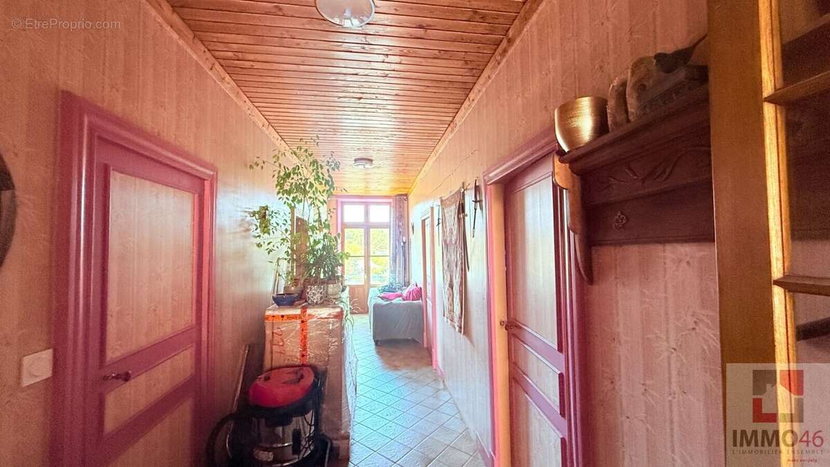 Maison 141 m² à Frayssinet  - photo 7