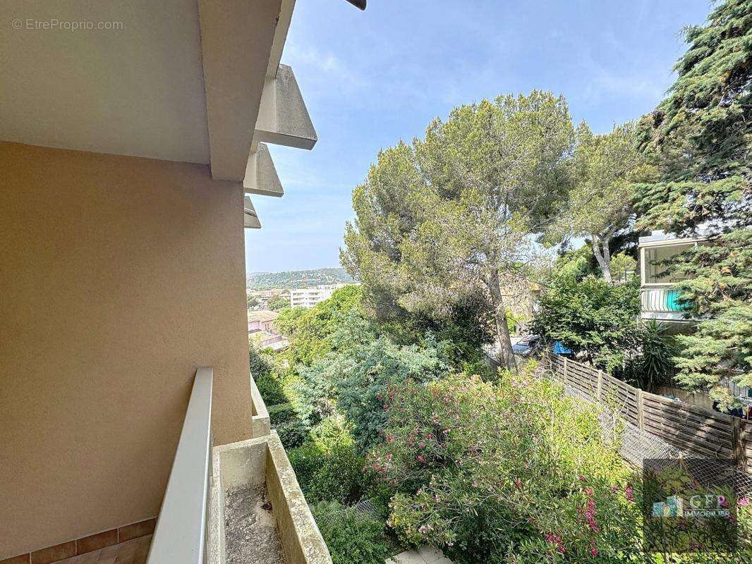 Appartement à BORMES-LES-MIMOSAS