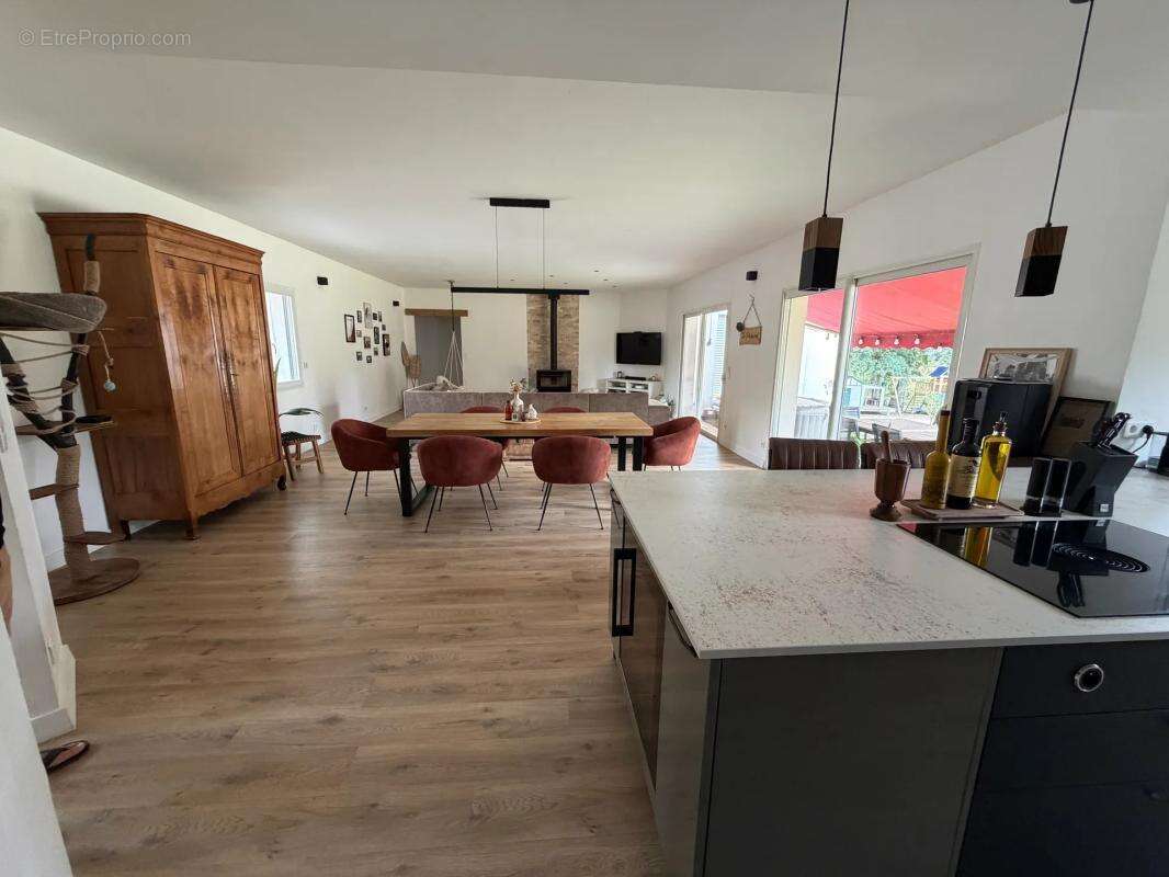 Maison de 6 pièces de 176 m² à Baleyssagues - photo 2