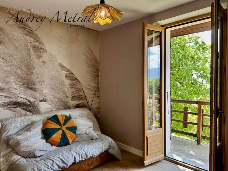 Maison individuelle à vendre à Ruffieux + Grange 200 m² + terrain + vue dégagée à 1h de Genève, 45 min d'Annecy et 30 min d'Aix- - photo 10
