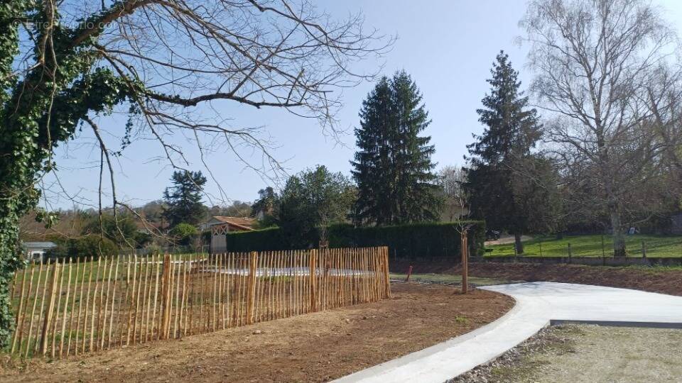 Terrain à ANGOULEME