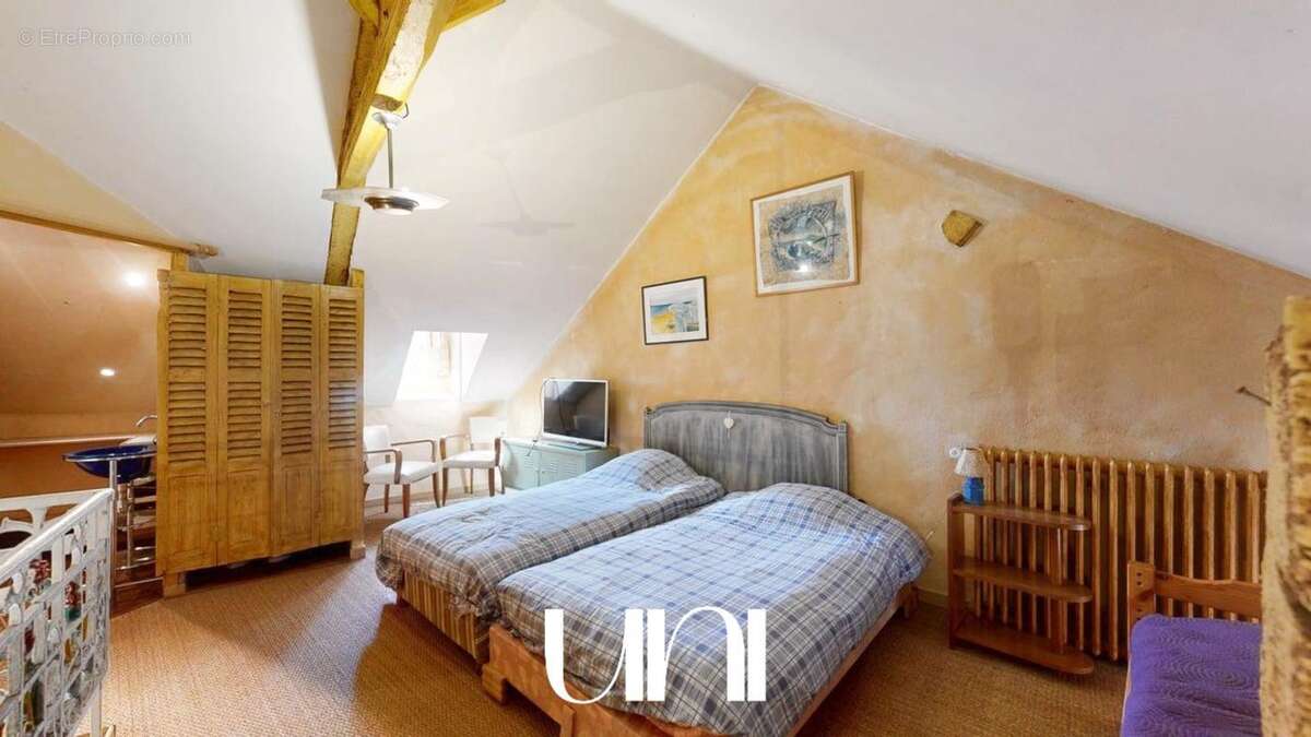 Maison 373 m² à Airan  - photo 40