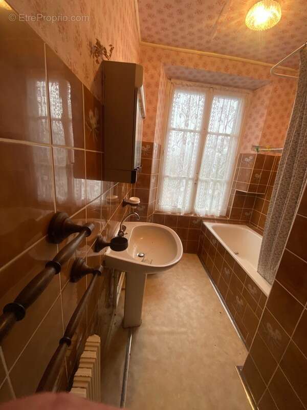 Maison à MUR-DE-BARREZ