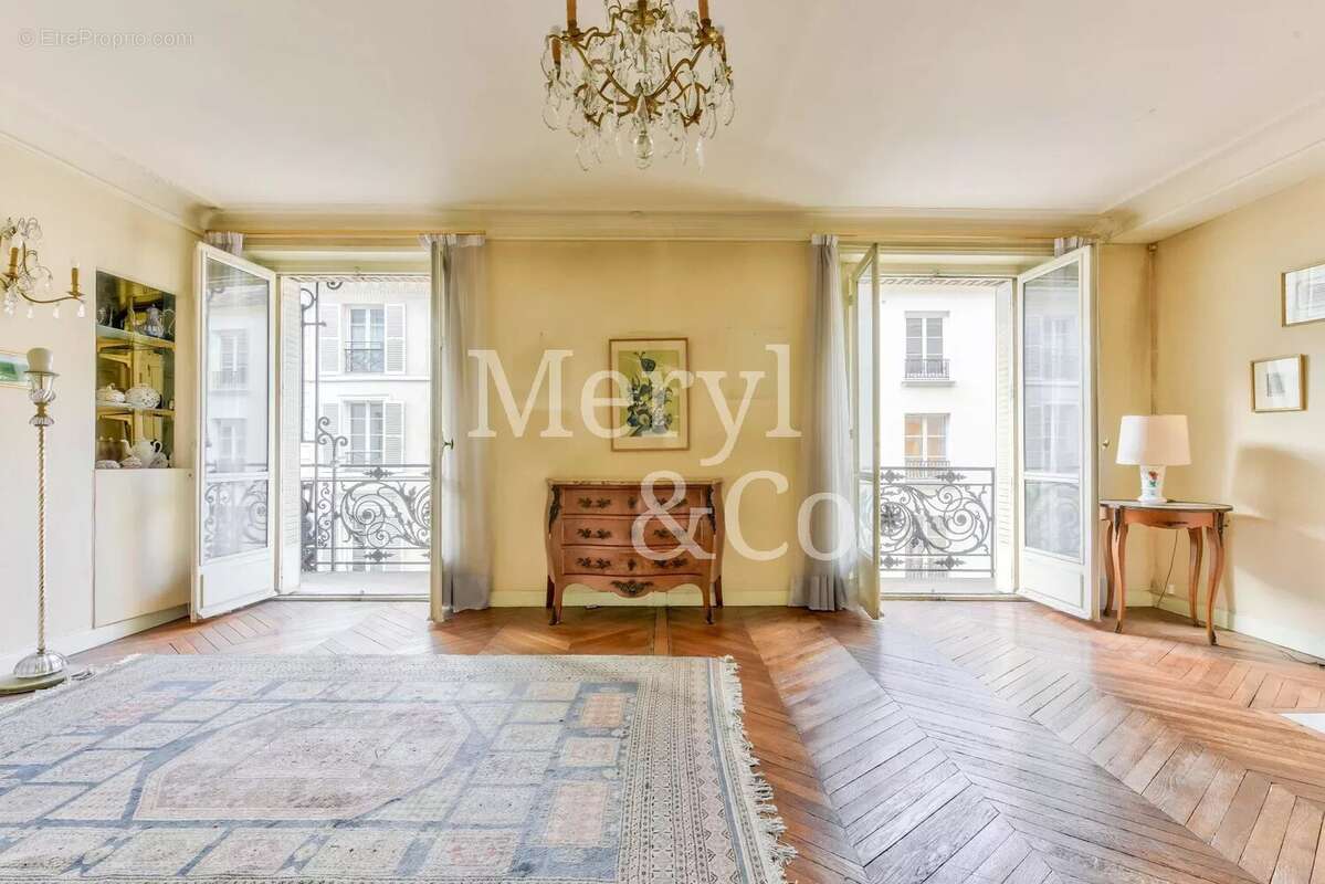 Appartement à PARIS-5E