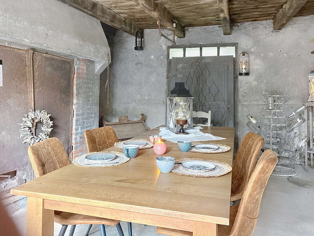 Maison à SAINT-POIS