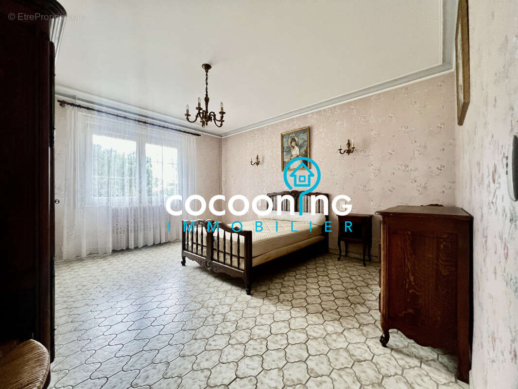 Belle maison familiale avec grand jardin et dépendances - photo 7