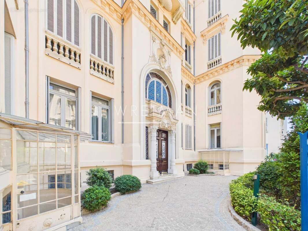 Spacieux appartement de 6 pièces au dernier étage – Nice Carabacel - photo 3