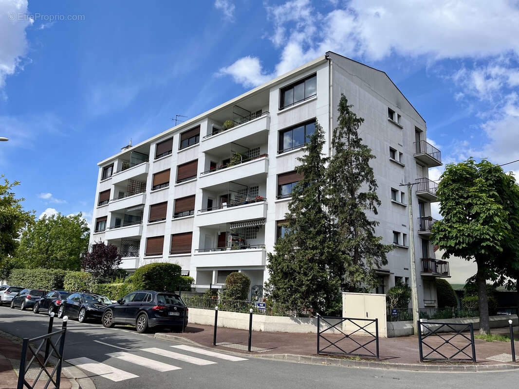 Appartement à SAINT-MAUR-DES-FOSSES