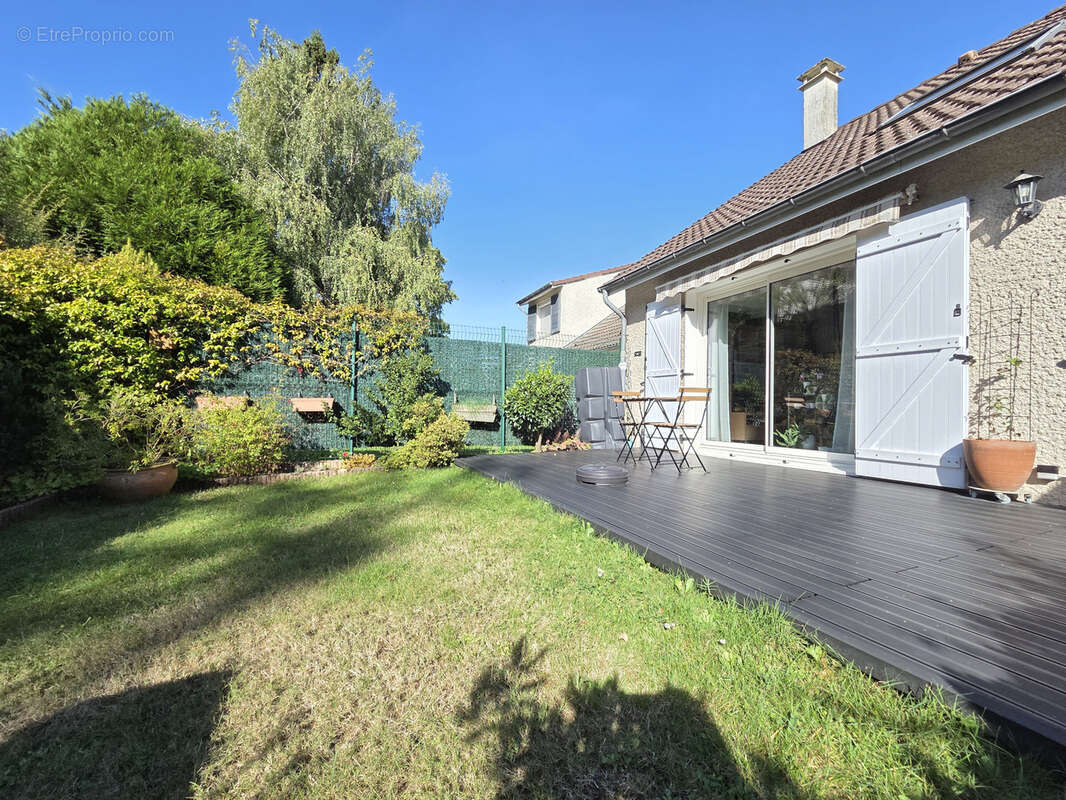 Maison à MARLY-LA-VILLE