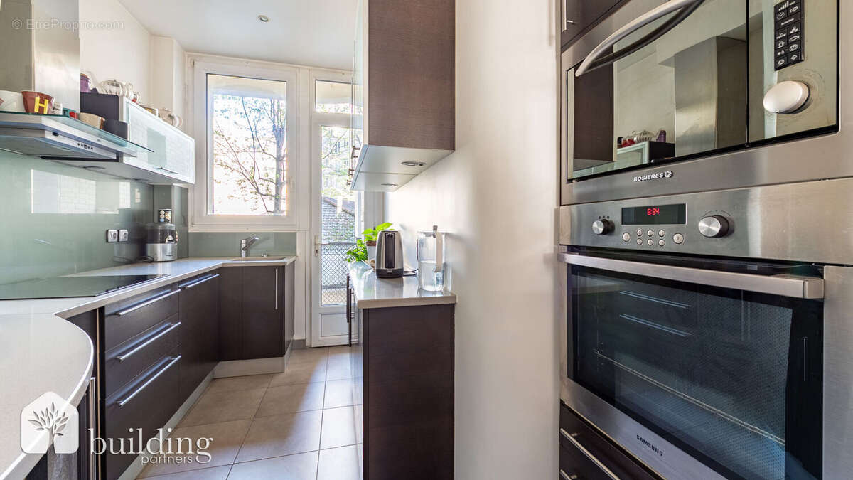 Appartement à NEUILLY-SUR-SEINE