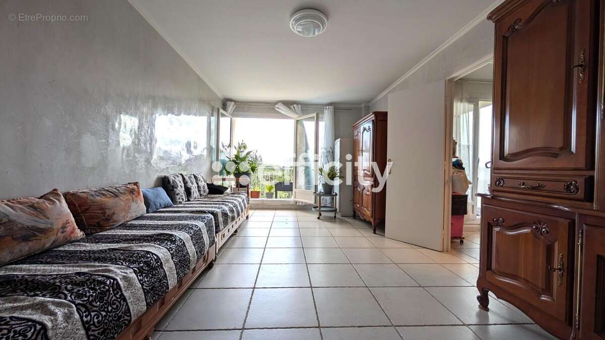 Appartement à ENGHIEN-LES-BAINS
