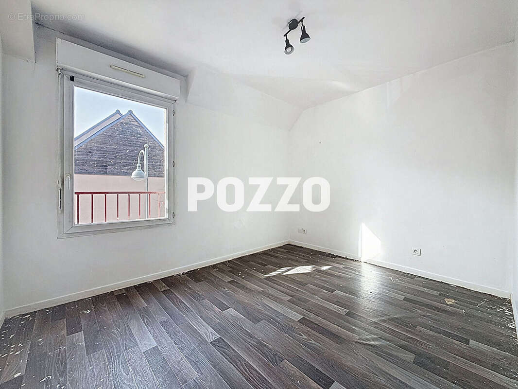 Maison à LA RIVIERE-SAINT-SAUVEUR